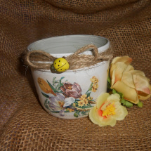 Jarní dekorace na čaj. svíčku