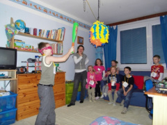 Pojďte si užít spoustu legrace s Piñatou!