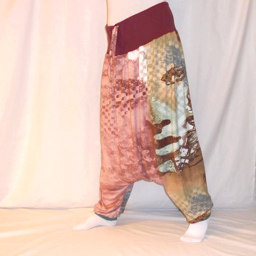 Turky Žena s listím 3