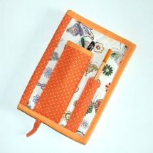 Motýle s oranžovou - obal na knihu