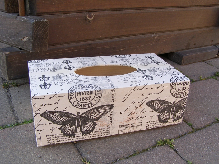 Krabice na kapesníky - Motýl