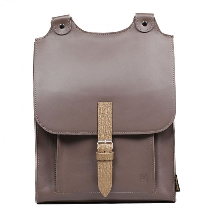 Kožený batoh šedý s béžovým řemínkem