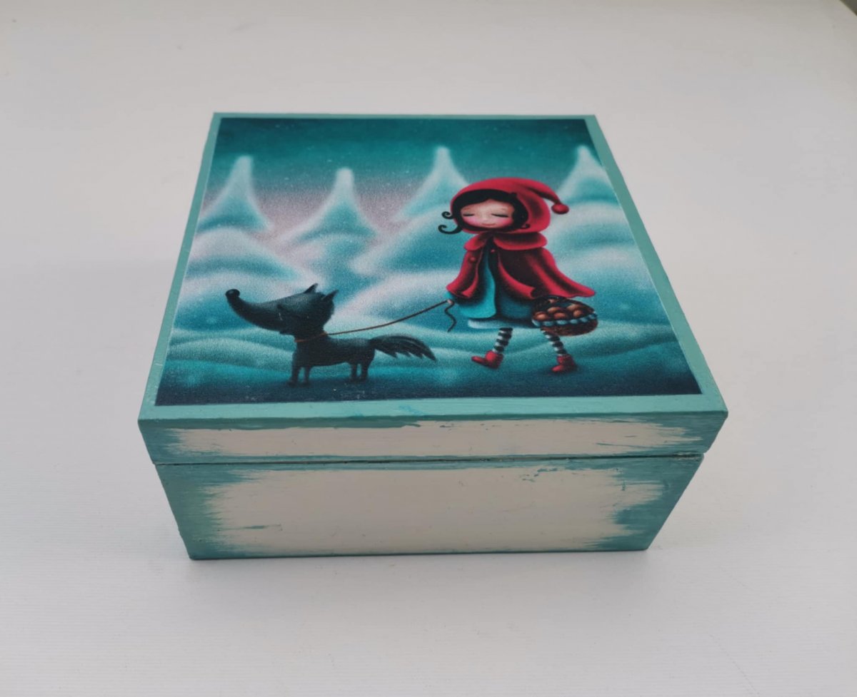 Dřevěná krabička, šperkovnice, Červená Karkulka 