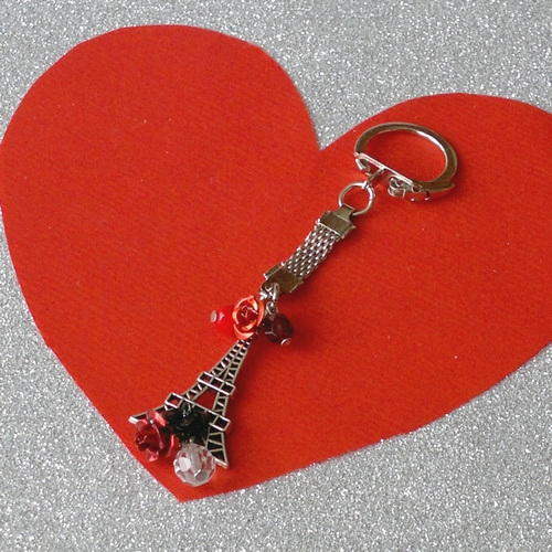 Přívěšek na klíče - Eiffelovka v růžích