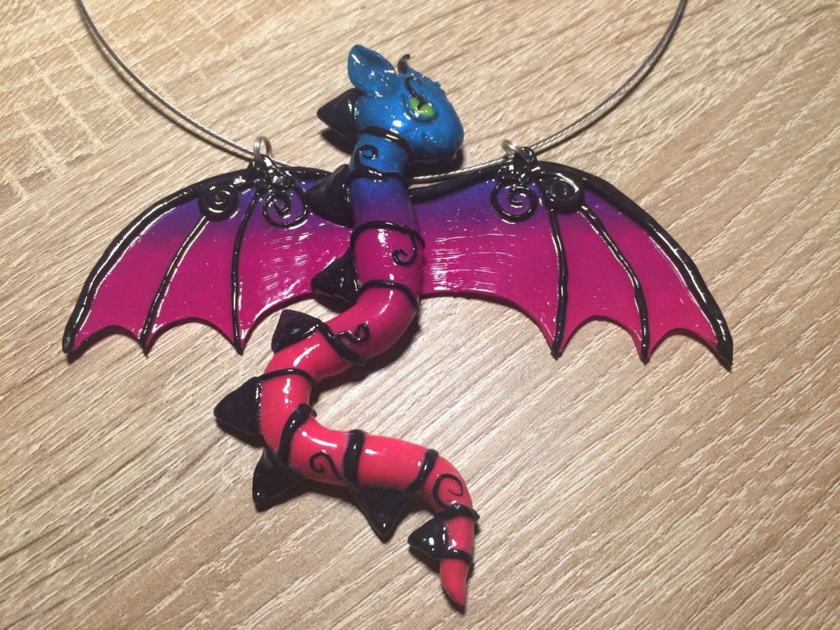 Fimo náhrdelník drak růžovomodrý