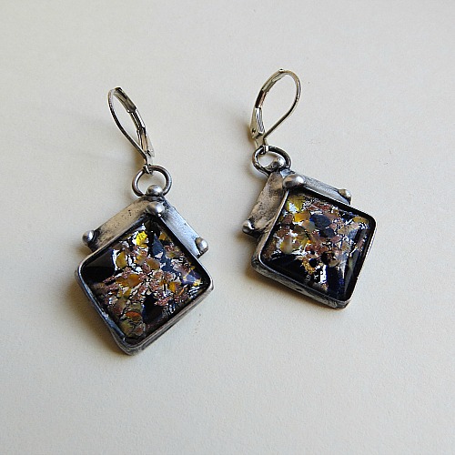 zlato na noční obloze