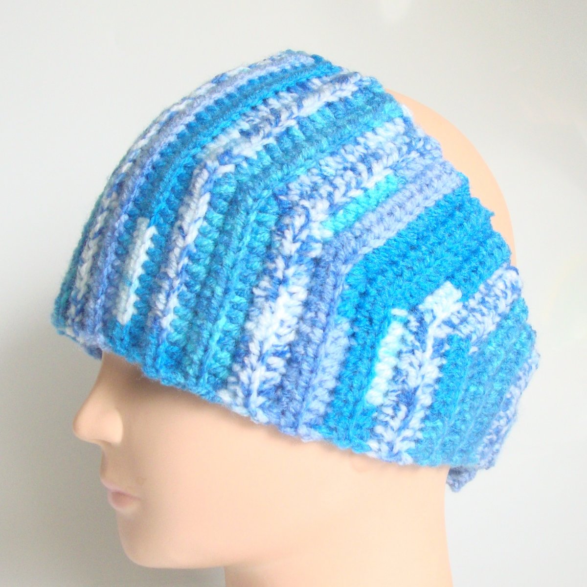 Háčkovaná čelenka