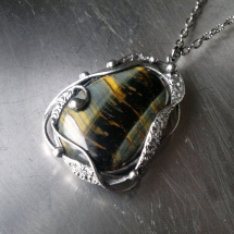 Náhrdelník Agnes   (sokolí oko)