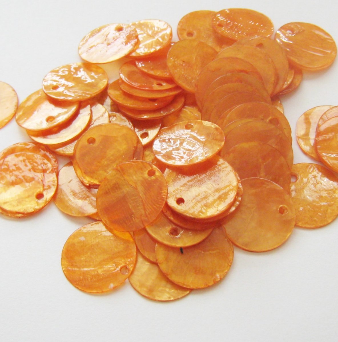 Perleťové penízky 15 mm 8ks.