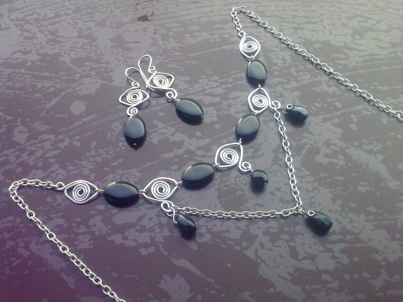 černá  -(hypoalergenní)