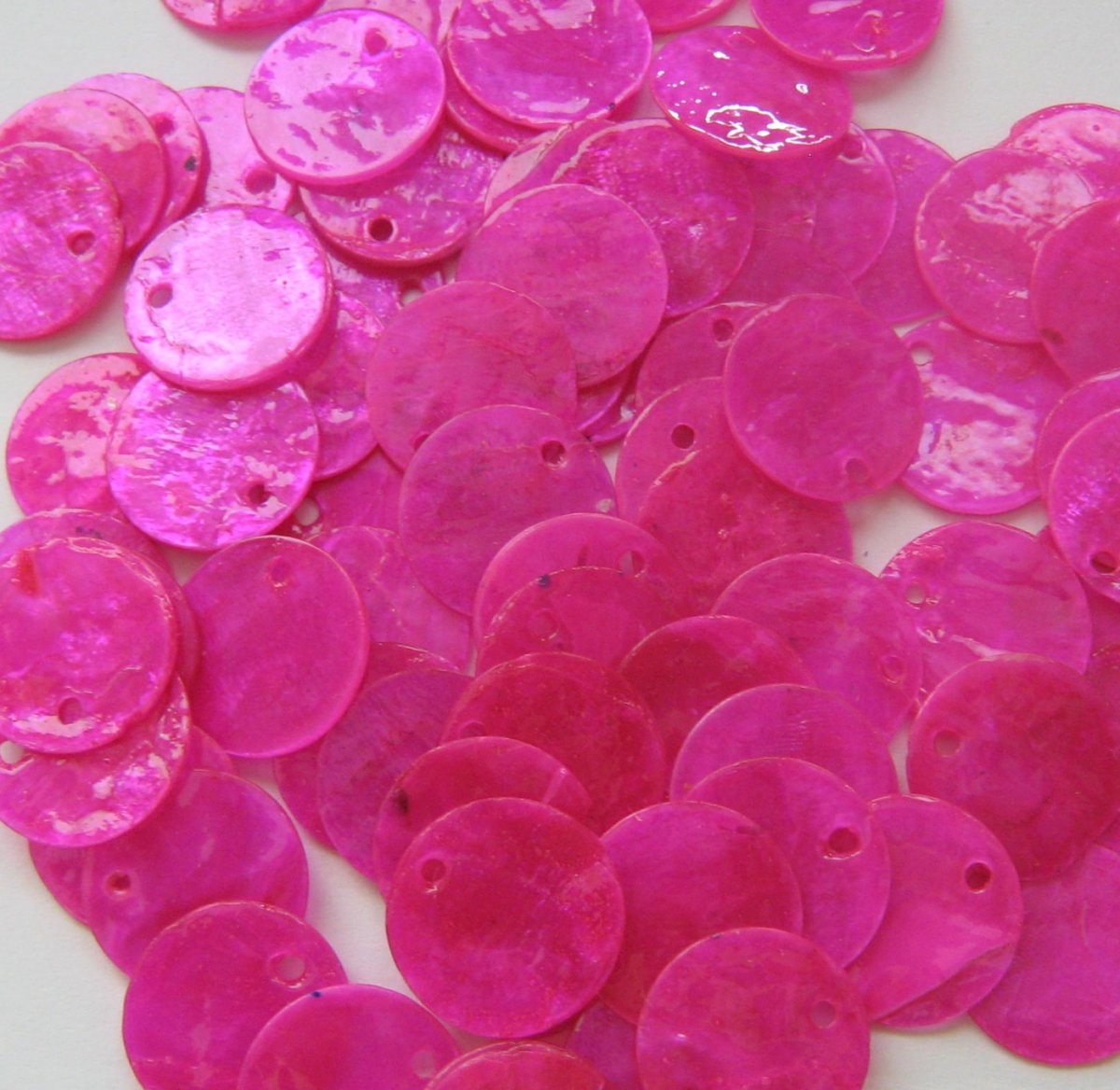 Perleťové penízky 15 mm 8ks.