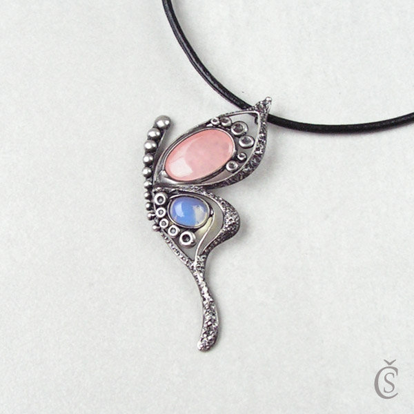 Motýlek - Růženín, Opalit