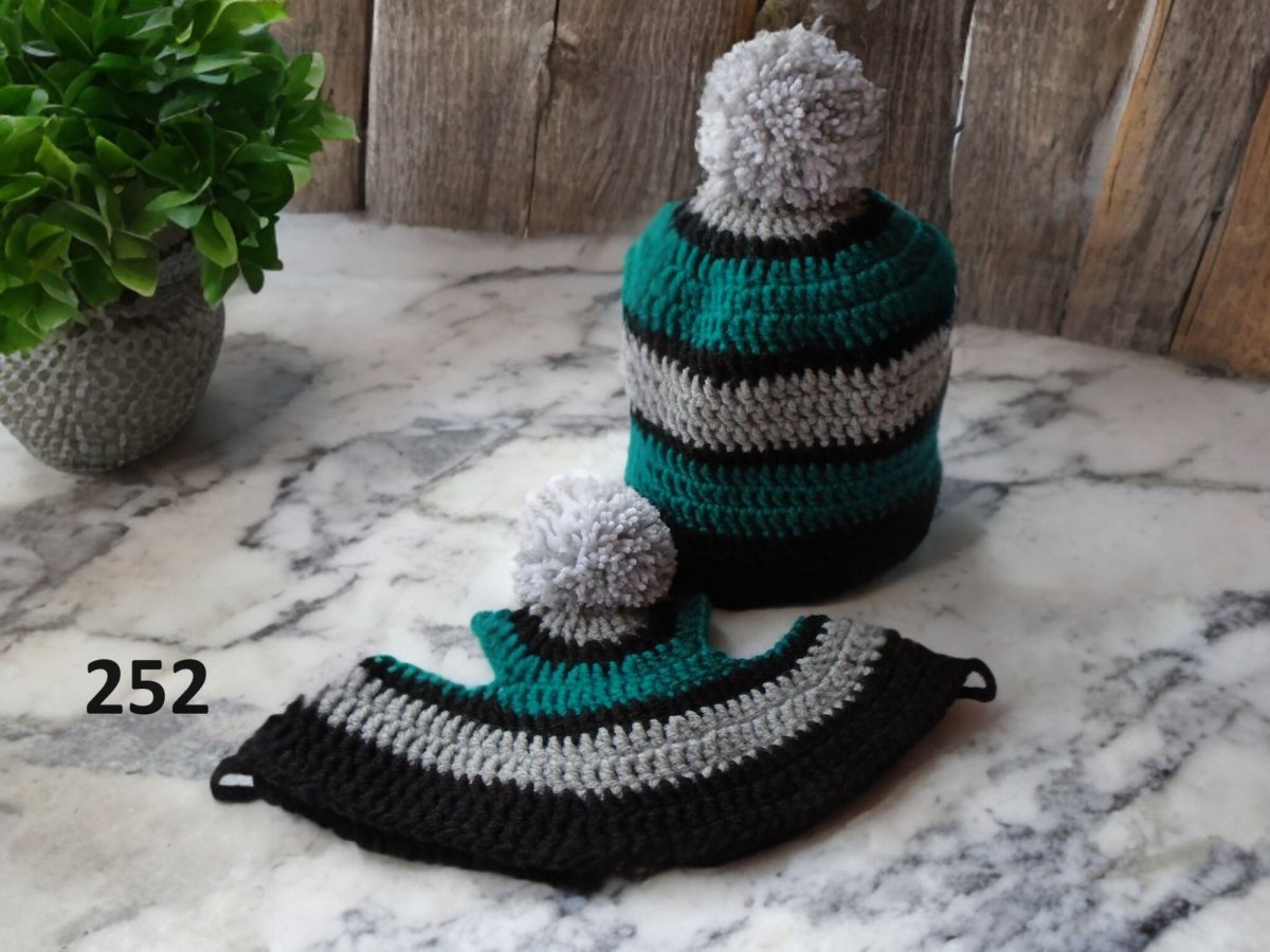 Háčkovaný set pro koně a jezdce