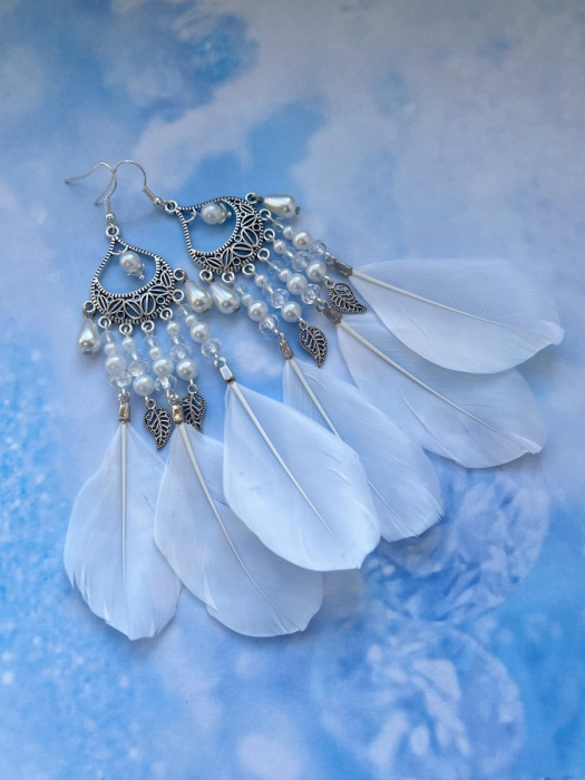 Peříčkové bílé náušnice 02