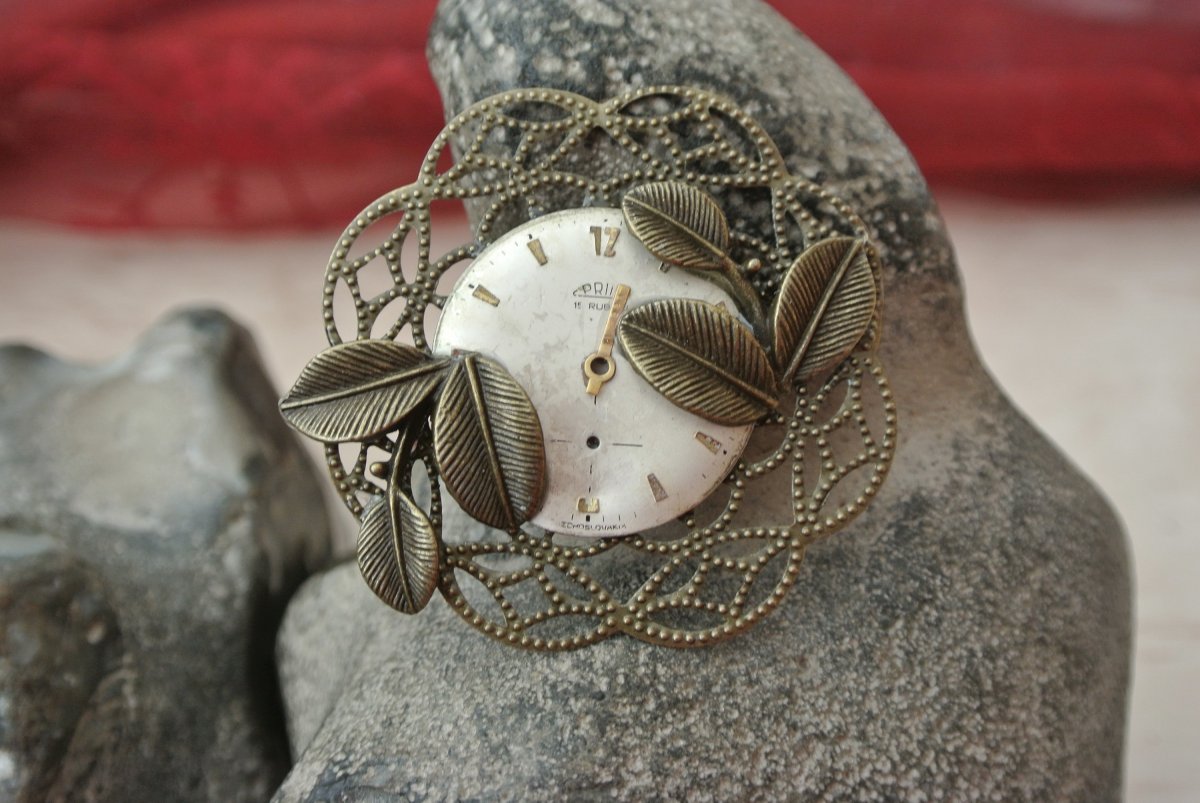 Steampunková brož  s ciferníkem - dvě větvičky III.