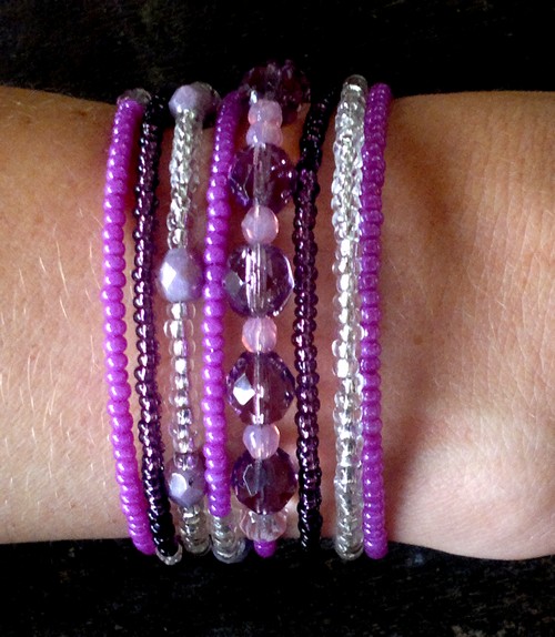 Fialkový náramek 