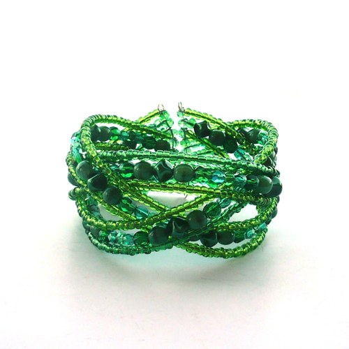 Trávově zelený propletený náramek