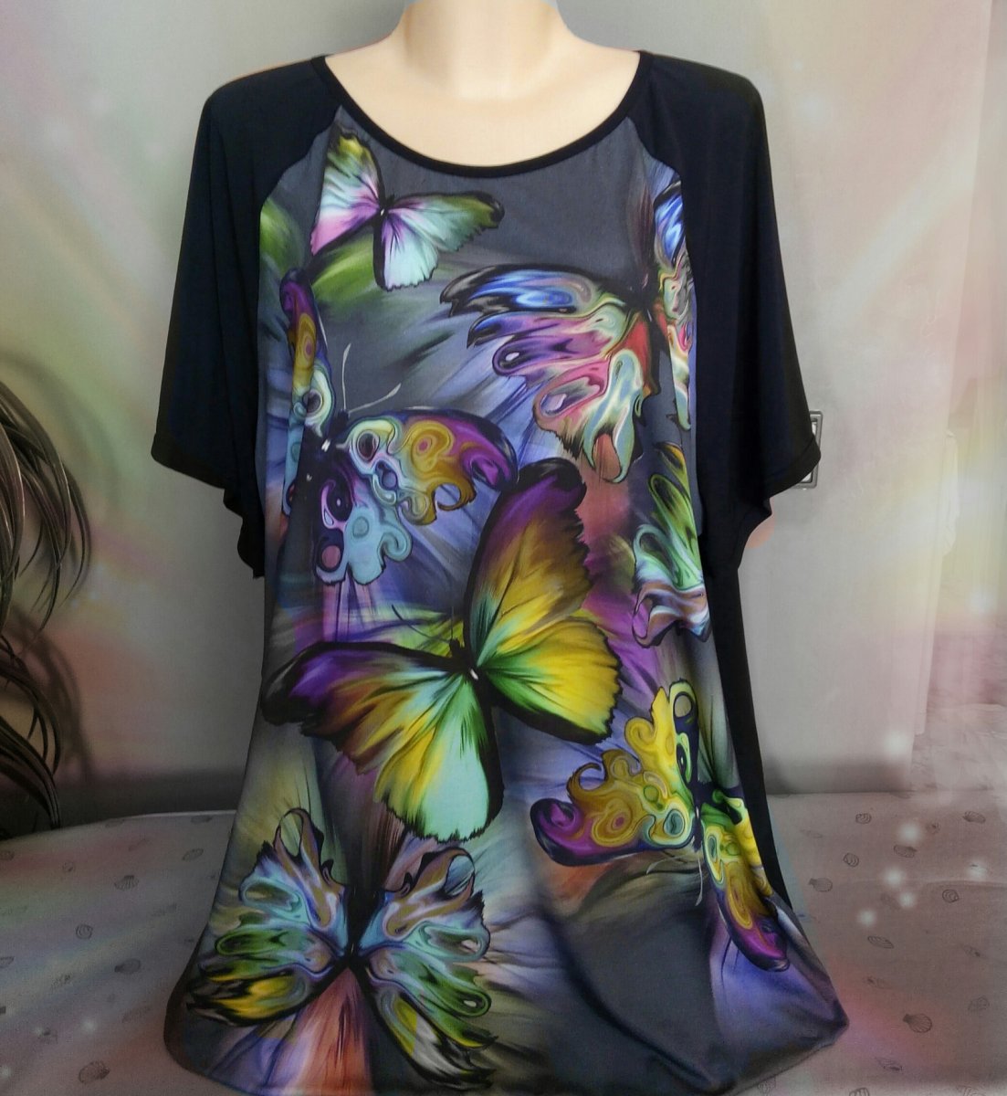 TRIČKO S MOTÝLKY raglánové rukávy