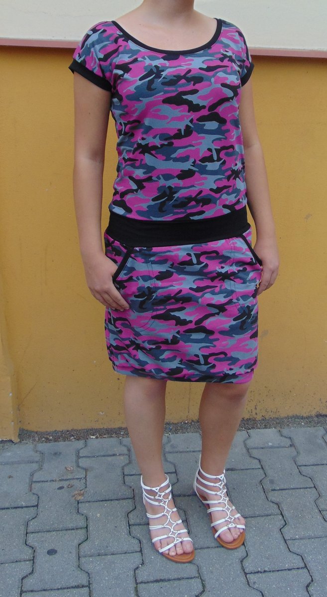 Šaty maskáč, velikost 4XL 