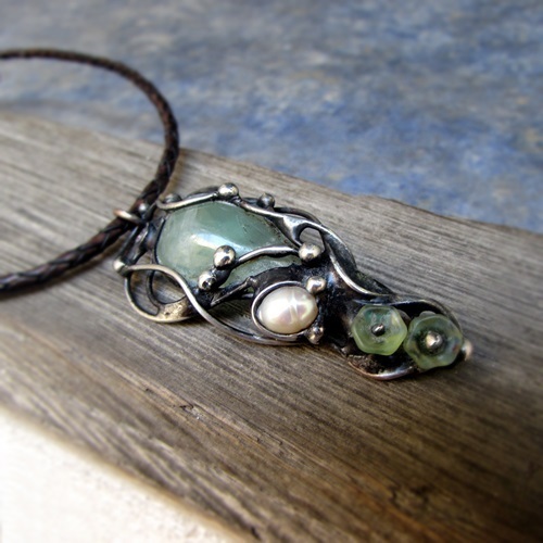 Náhrdelník - fleurs vertes