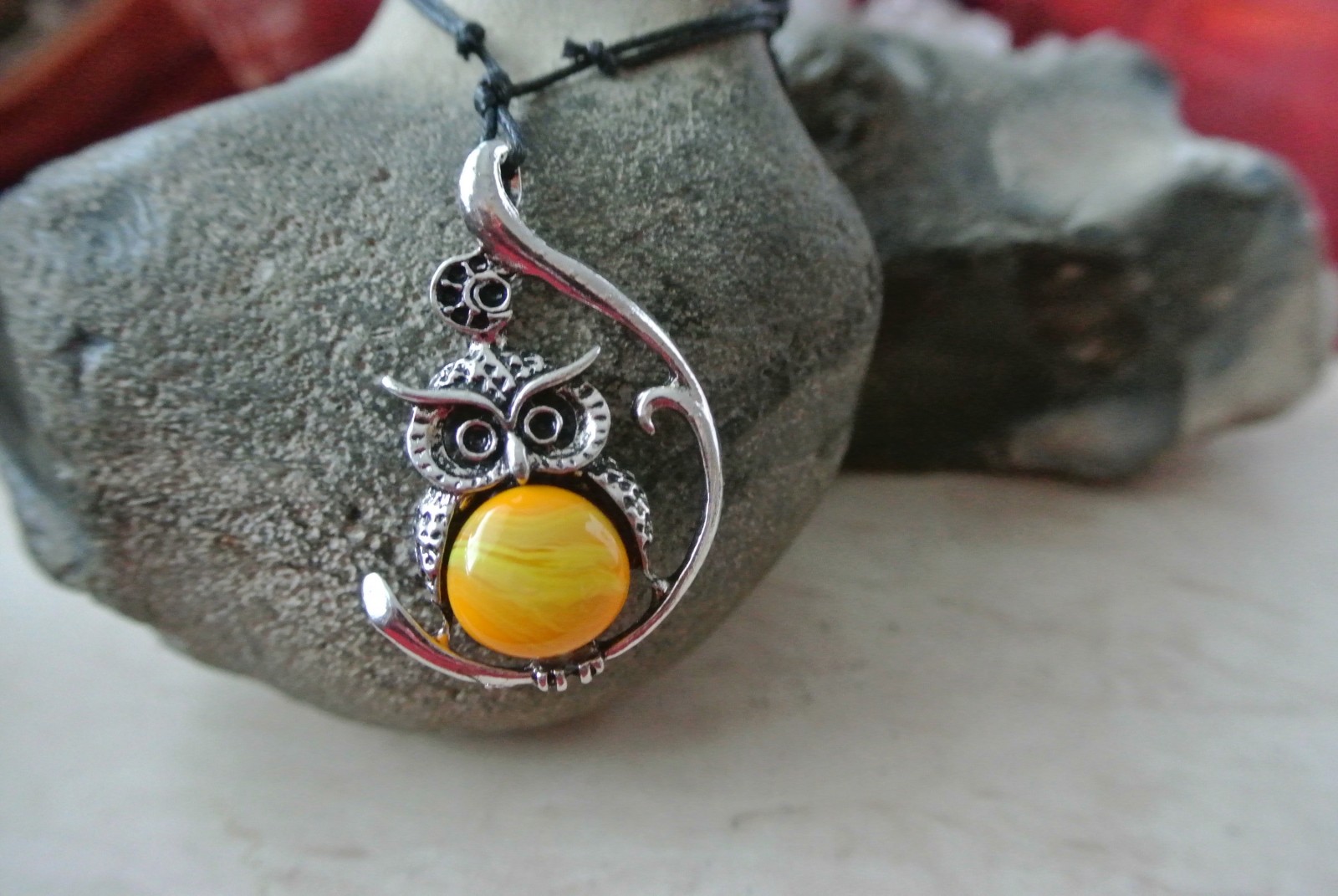 Sovička se žlutým sklem