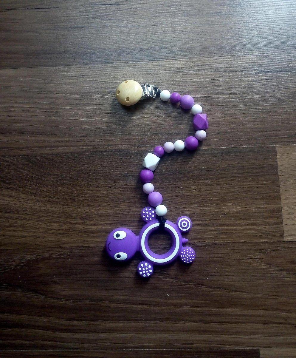 Fialová želvička na dlouhém přívěsku