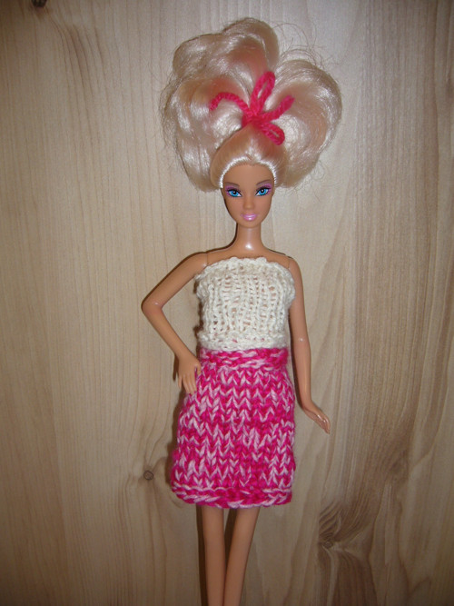 Barbie - sytě růžová sukýnka (20_26)