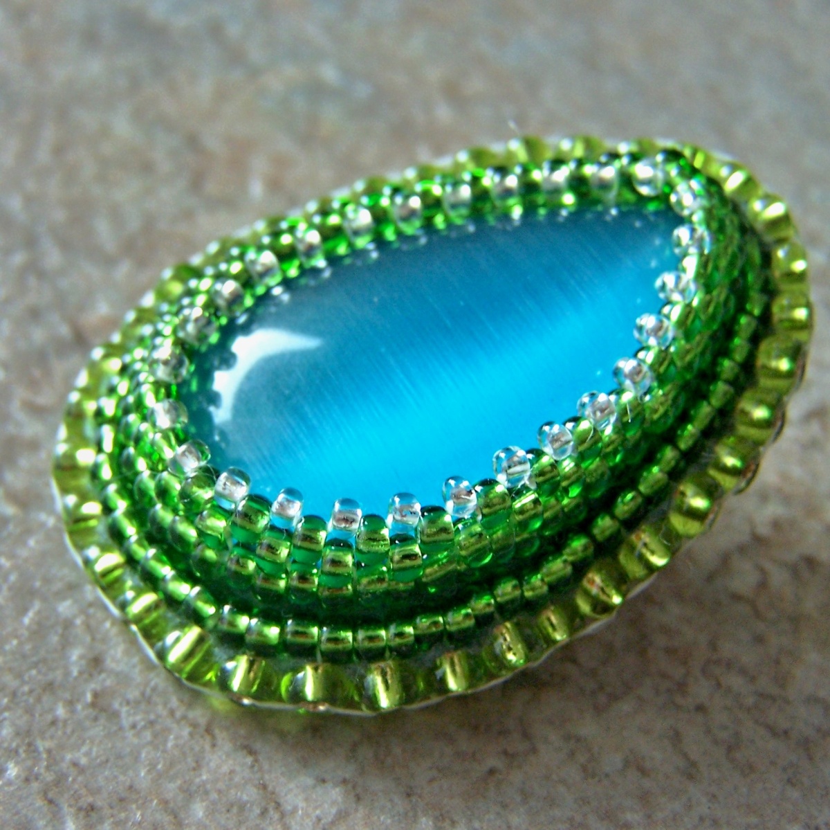 Brož "Křišťálová studánka"