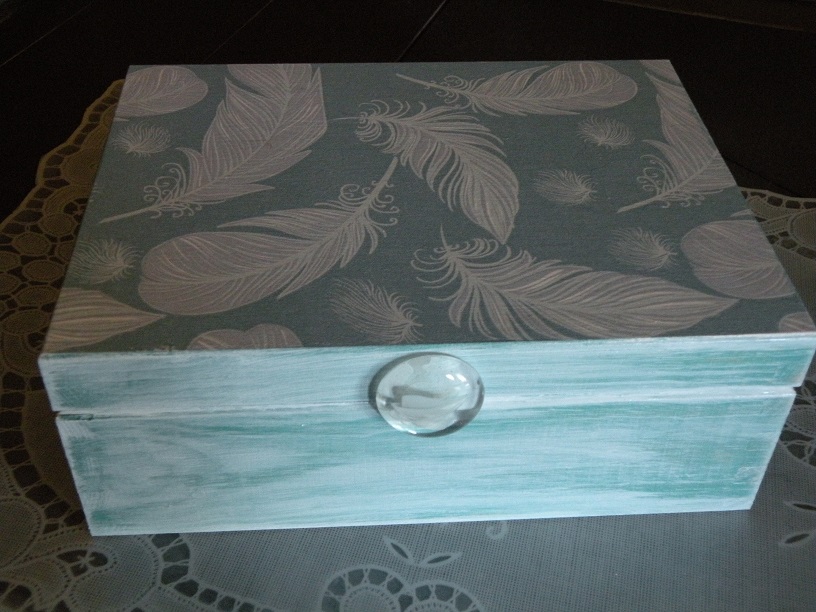 Krabička romantická s peříčky