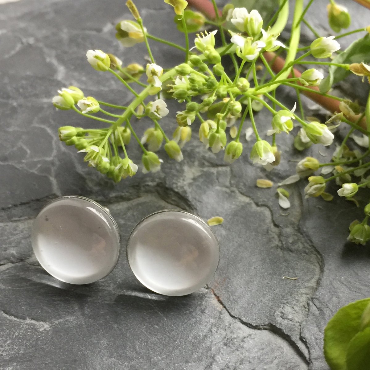 Bílé puzety S.Steel