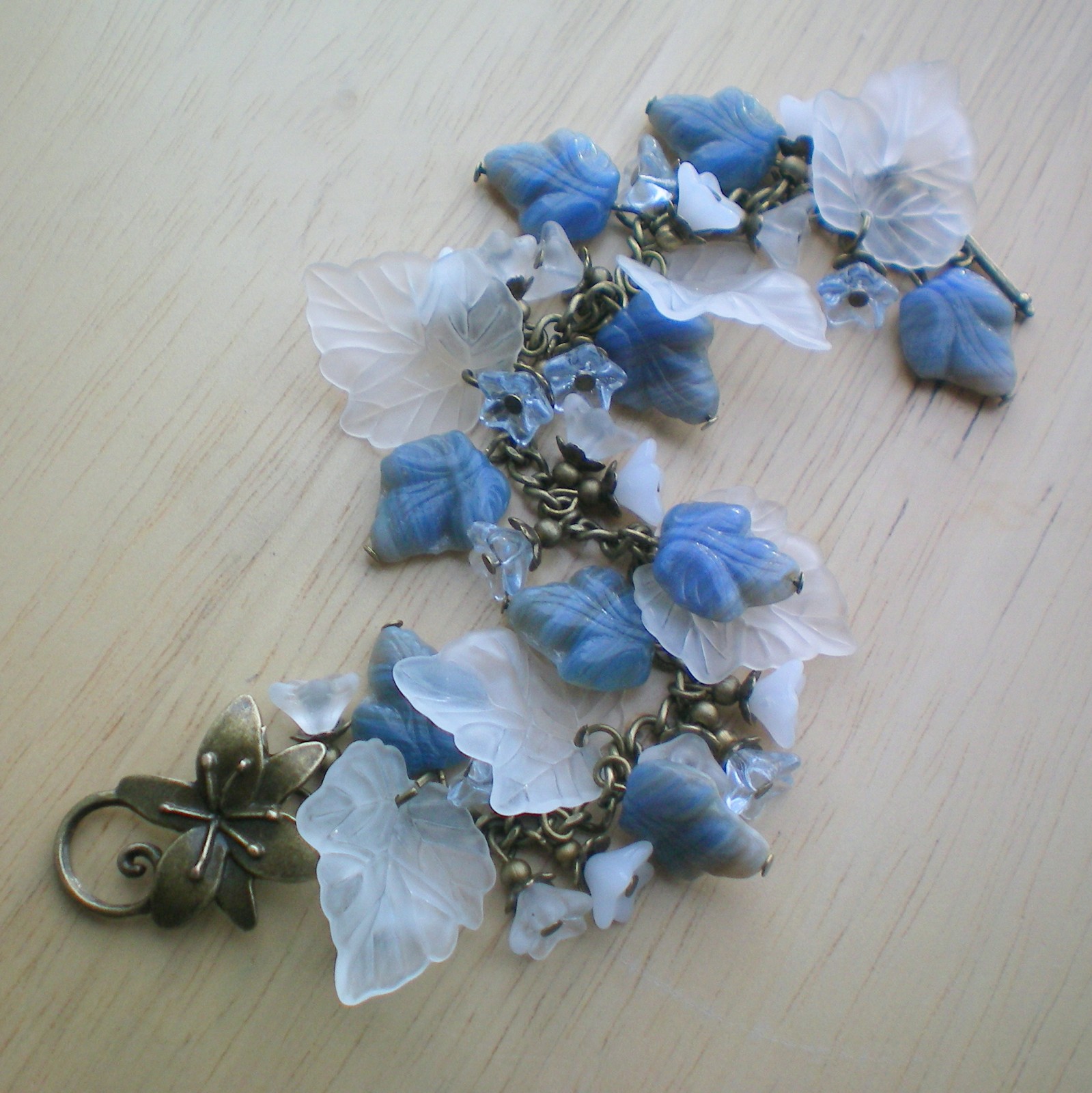 Jinovatka - náramek