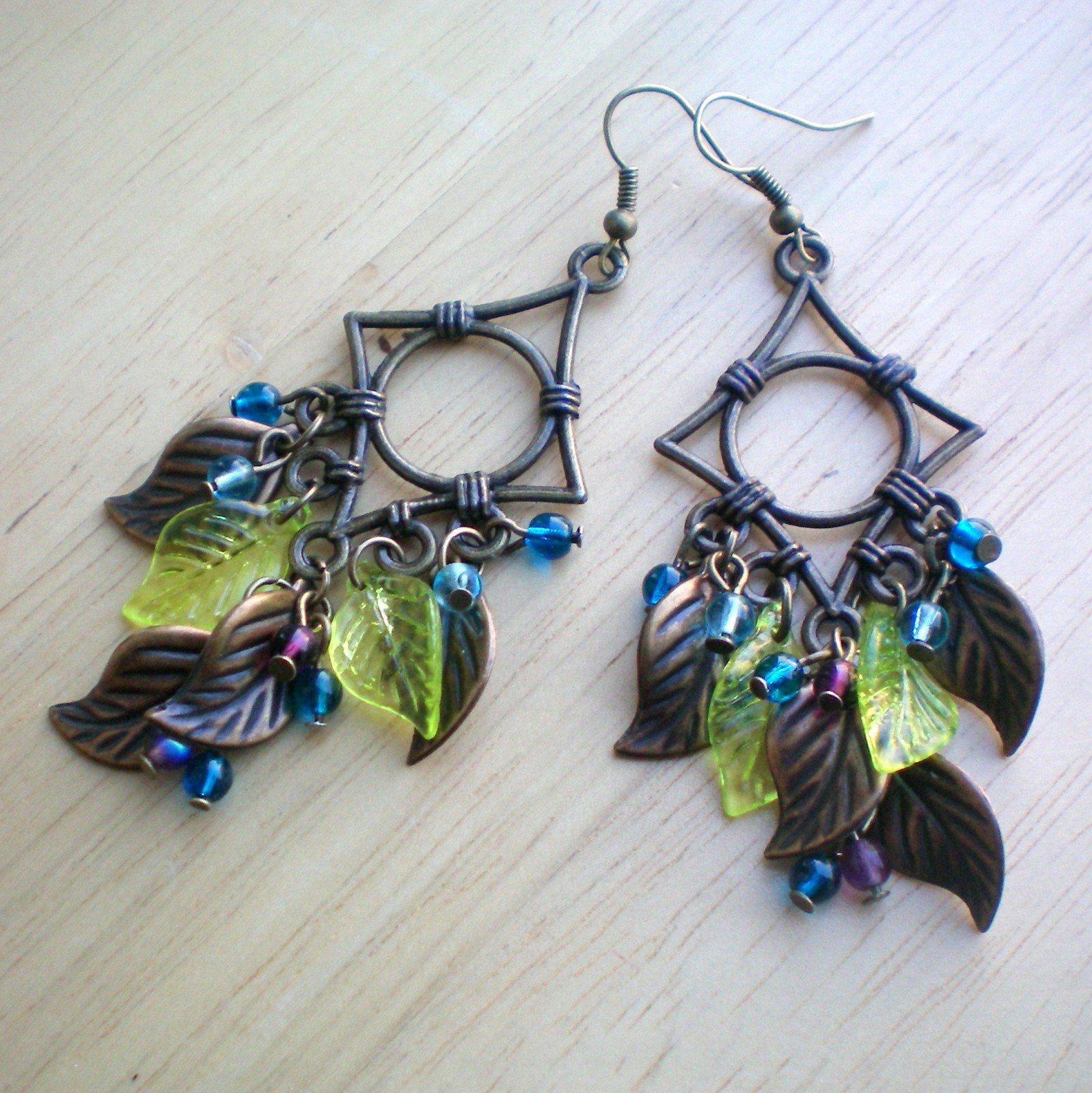 V listí - náušnice