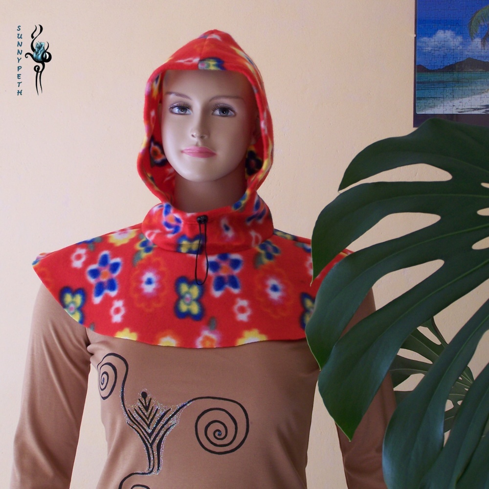 Flísový nákrčník s kapucí