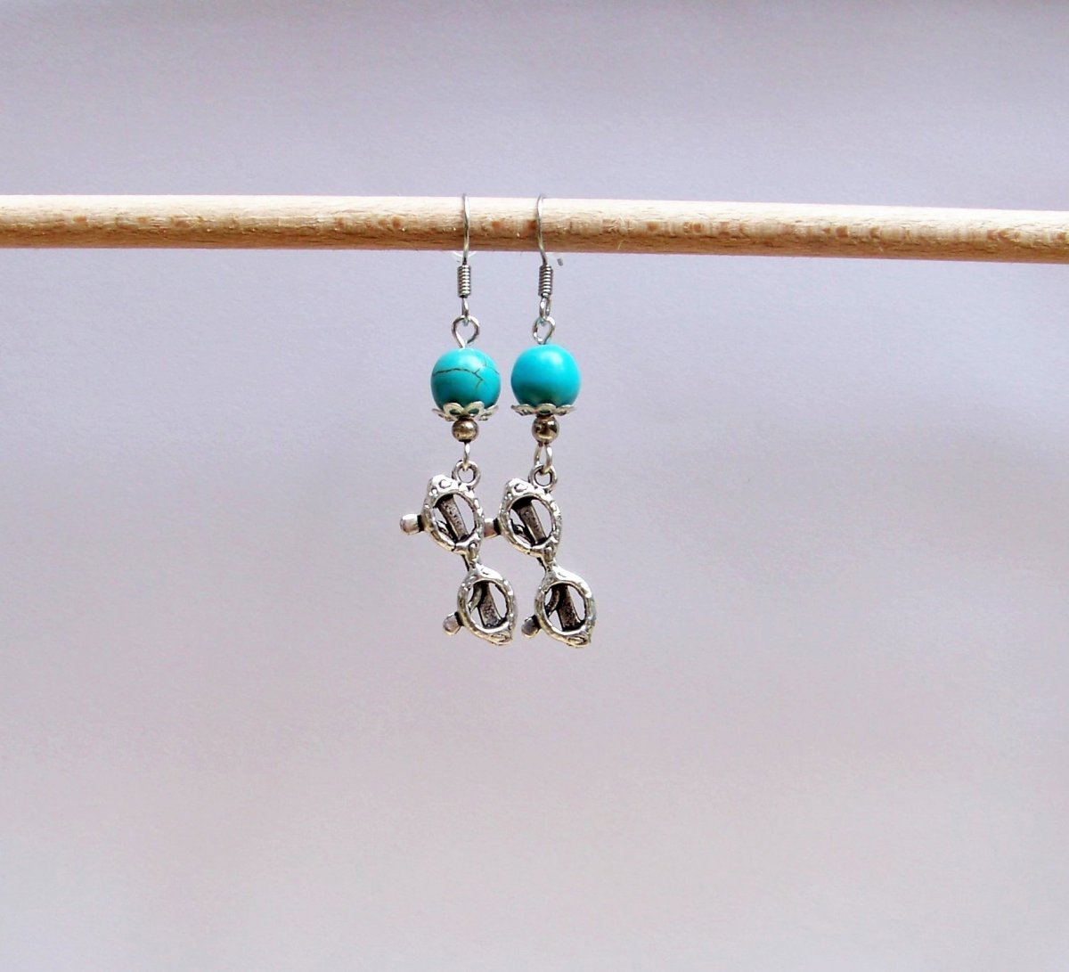 Brýle s howlitem - náušnice