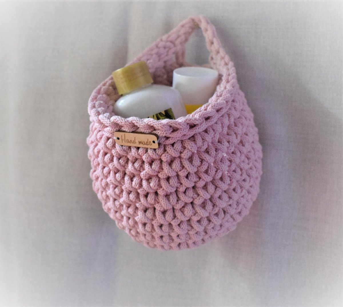 Košík pudrový závěsný 1880