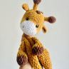 Háčkovaný muchláček Žirafka – mazlíček na spaní