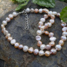 Říční perly tříbarevný něžný uzlíkovaný perlový náhrdelník