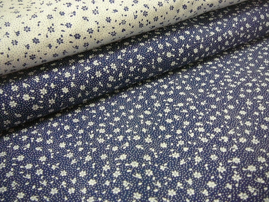 Bavlněná látka - metráž - bílá kytička na tmavě modré - š. 150 cm