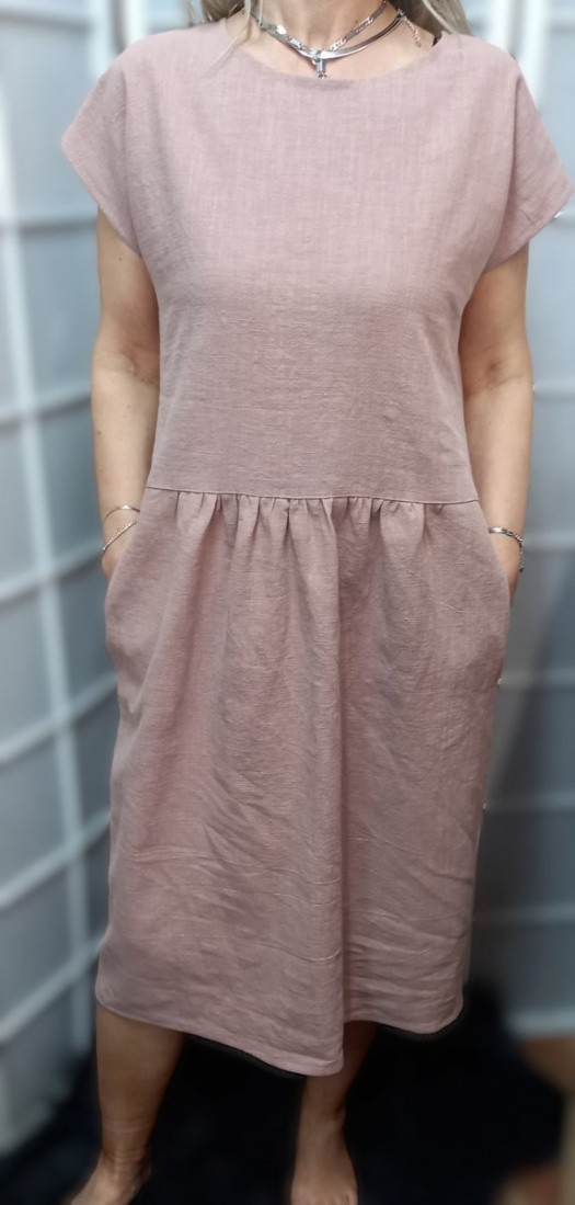 Lněné šaty s kapsami - barva pudrová (velikost 2XL a 3XL)