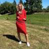 Červená sukně s kapsami krátká