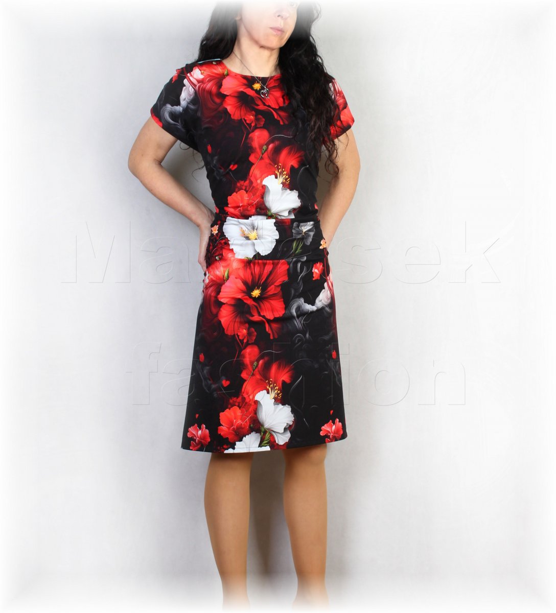 Šaty s řasením v pase vz.938