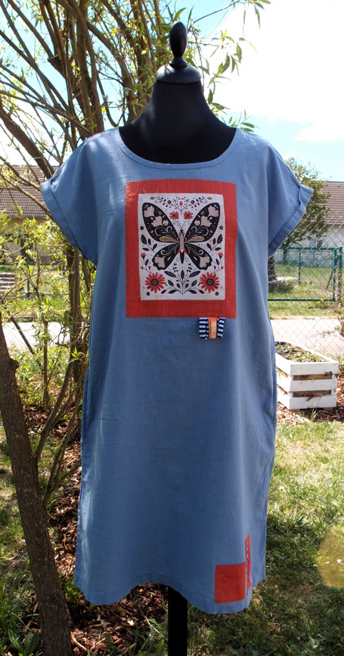 S MOTÝLEM (M/L) - upcycling lněné šaty