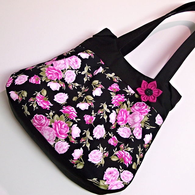 Kabelka - zadní strana černá 1)