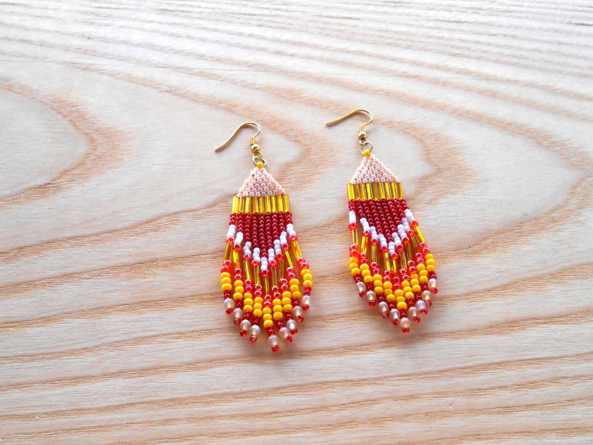 Náušnice šité indiánské (95/19)