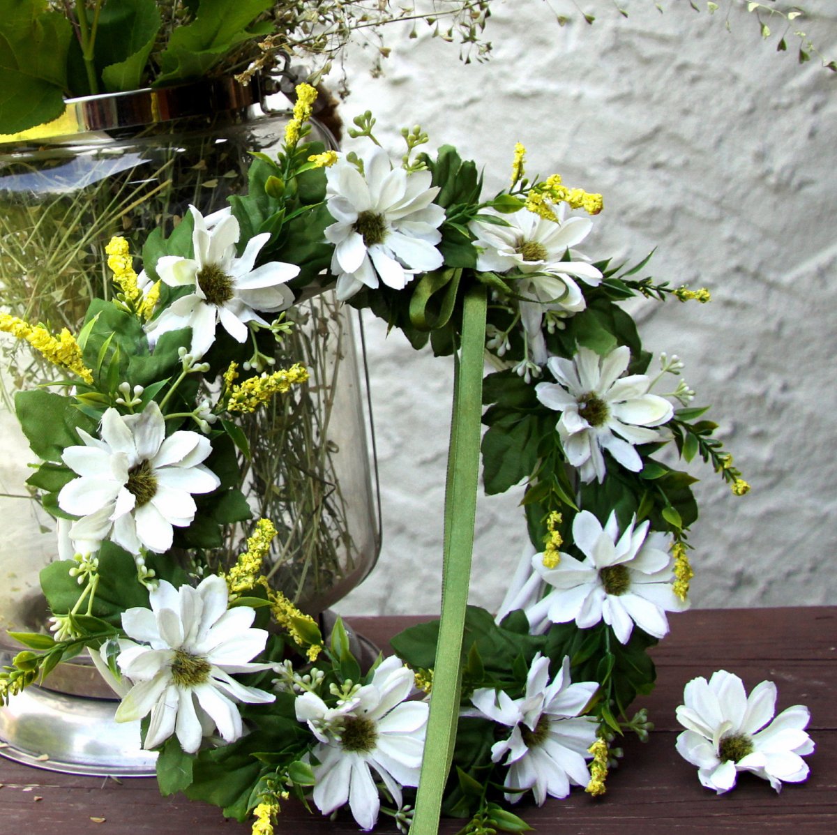 Slečna Daisy_věnec na dveře plný kopretin