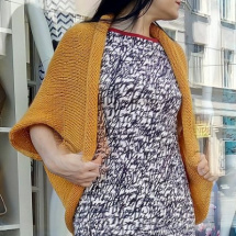 Pletená vesta - barva hořčicová