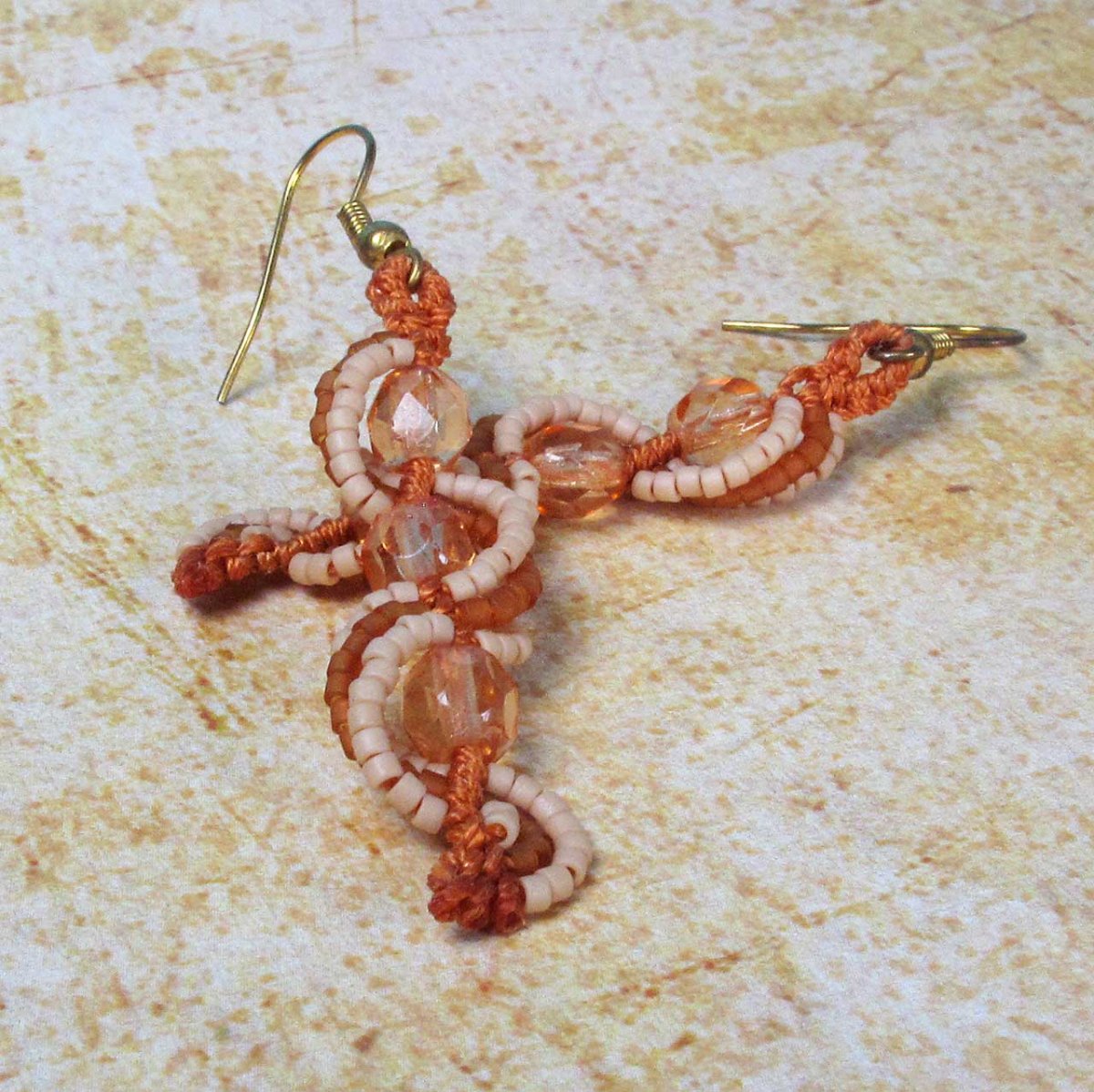 Macramé náušnice Julie oranžové (č.1073)