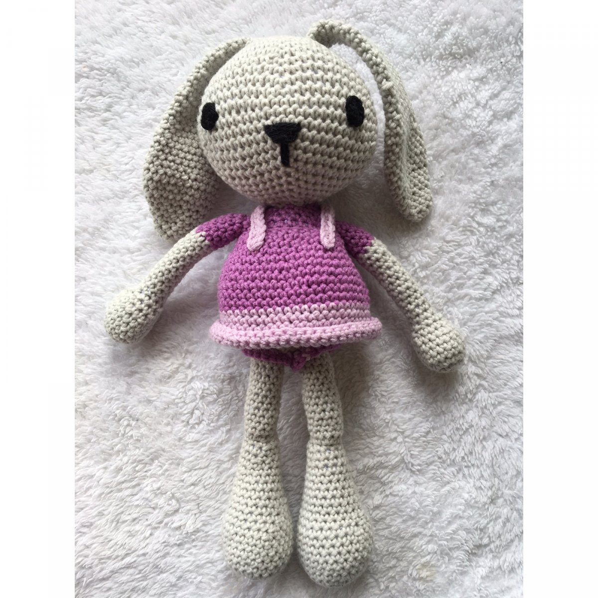 Háčkovaná zaječí slečna 