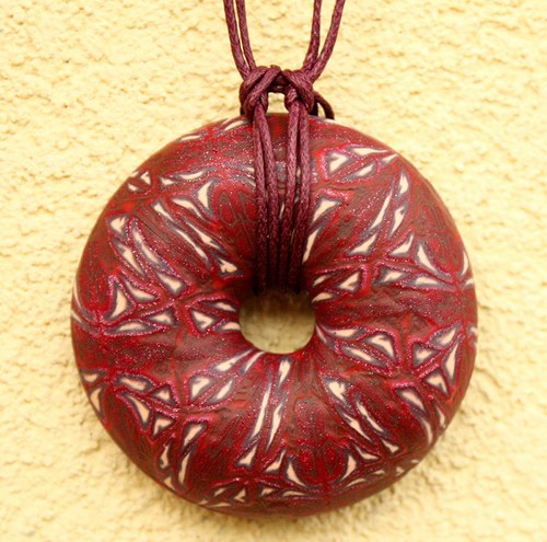 vzorovaný donut