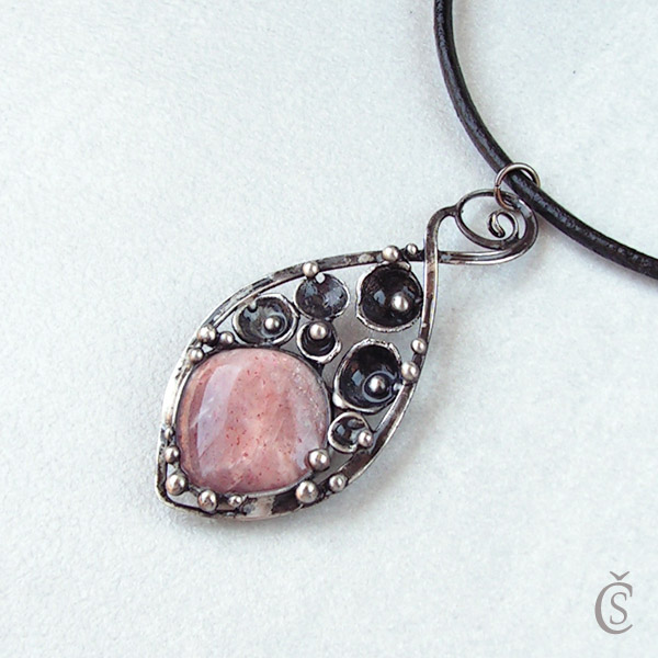 Další světy - Měsíční kámen